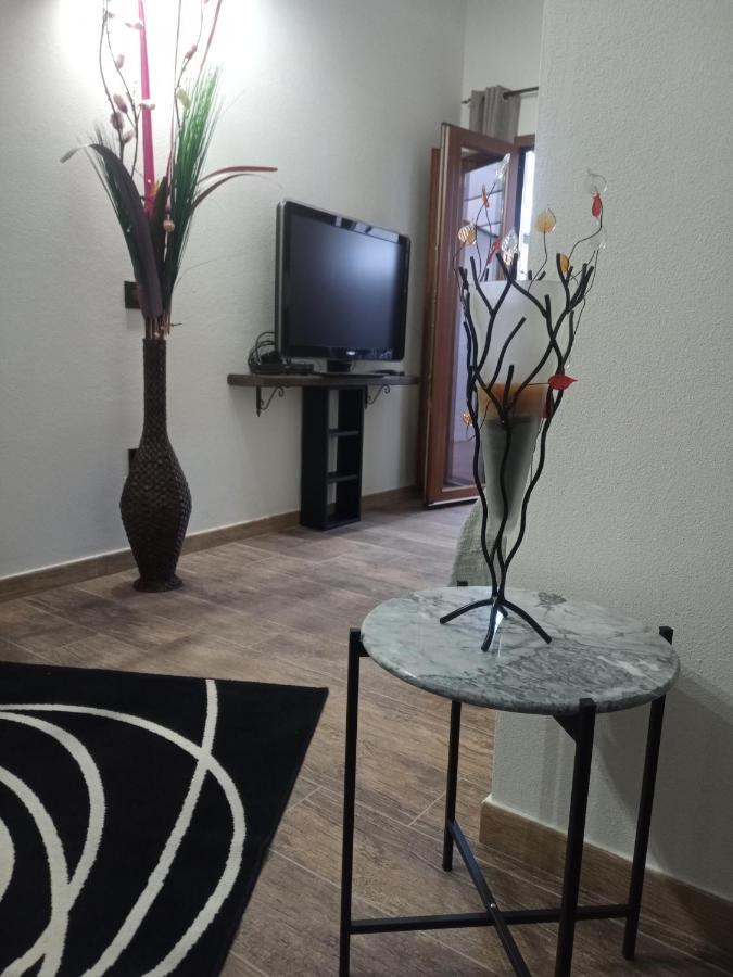 Living G Room Каляри Екстериор снимка